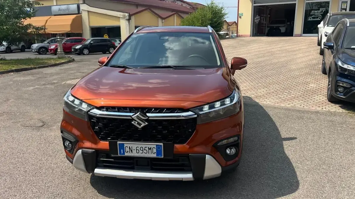 Usata Suzuki SX4 S-Cross 129 CV (94 kW) 2023 Arancione SUV