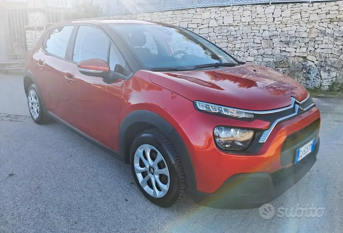Usata Citroën C3 Feel 102 CV (75 kW) 2022 Rosso Utilitaria