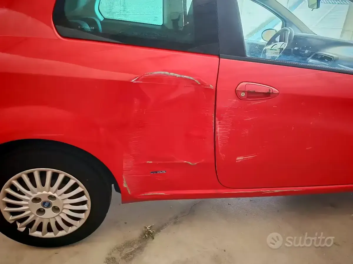 Usata Fiat Grande Punto 65 CV (47 kW) 2007 Rosso Utilitaria
