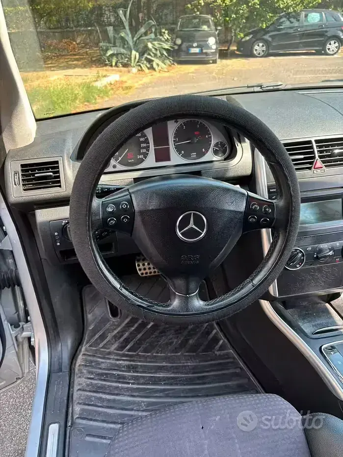 Usata Mercedes A180 109 CV (80 kW) 2009 Grigio Berlina