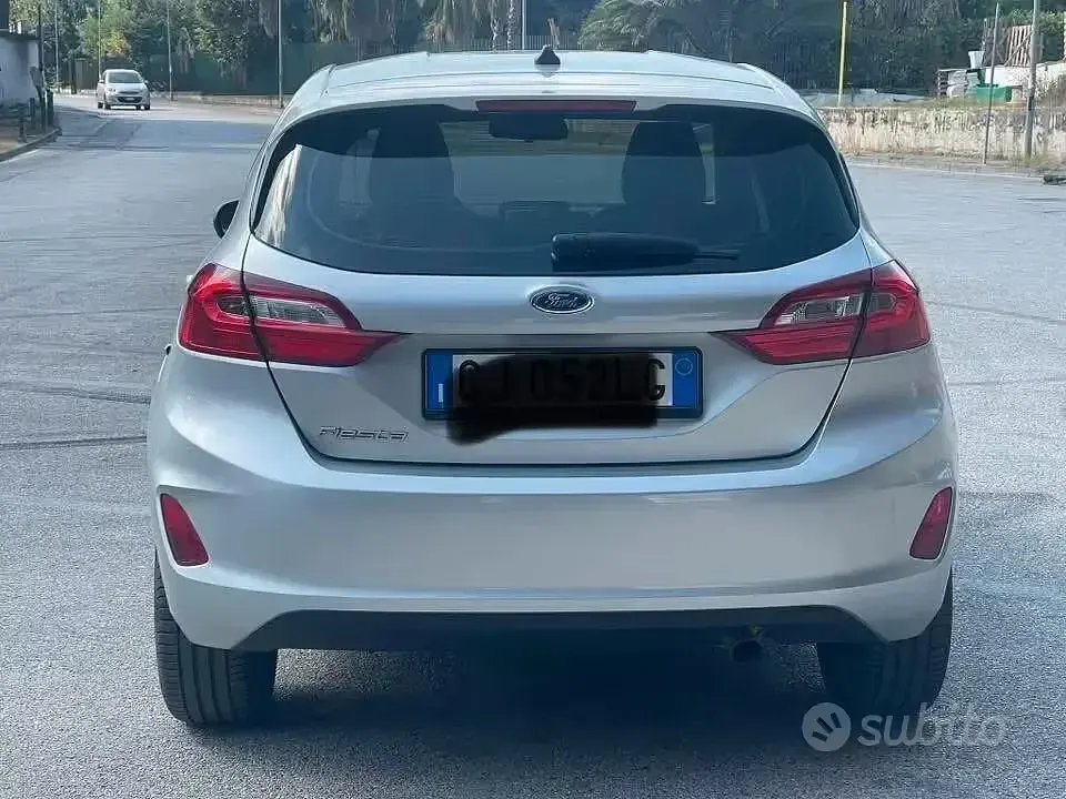 Usata Ford Fiesta Titanium 86 CV (63 kW) 2021 Grigio Utilitaria