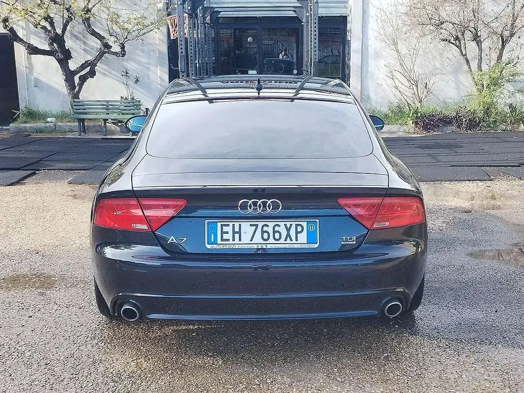 Usata Audi A7 Sportback 245 CV (180 kW) 2011 Blu/azzurro Utilitaria
