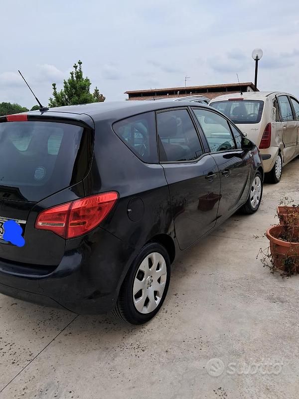 Usata Opel Meriva 120 CV (88 kW) 2013 Nero Monovolume