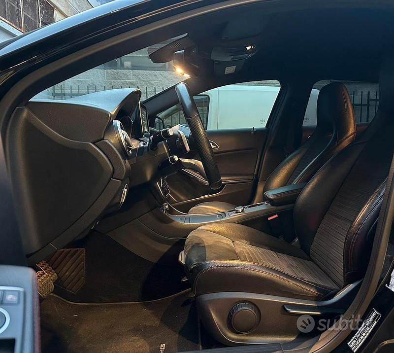 Usata Mercedes GLA180 Premium 2016 Nero SUV