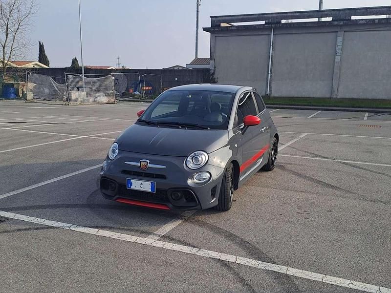 Usata Abarth 595 145 CV (106 kW) 2022 Grigio Utilitaria