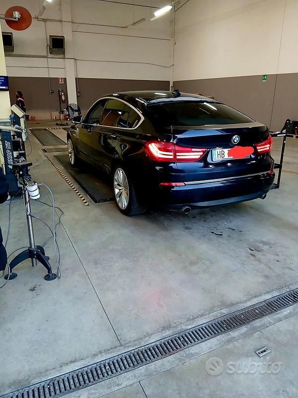 Usata BMW 535 Luxury Line 306 CV (225 kW) 2014 Blu Coupé