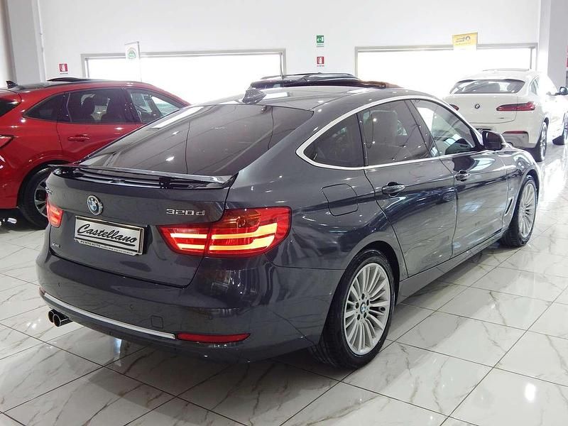 Usata BMW 320 Gran Turismo Luxury Line 190 CV (139 kW) 2015 Grigio Berlina