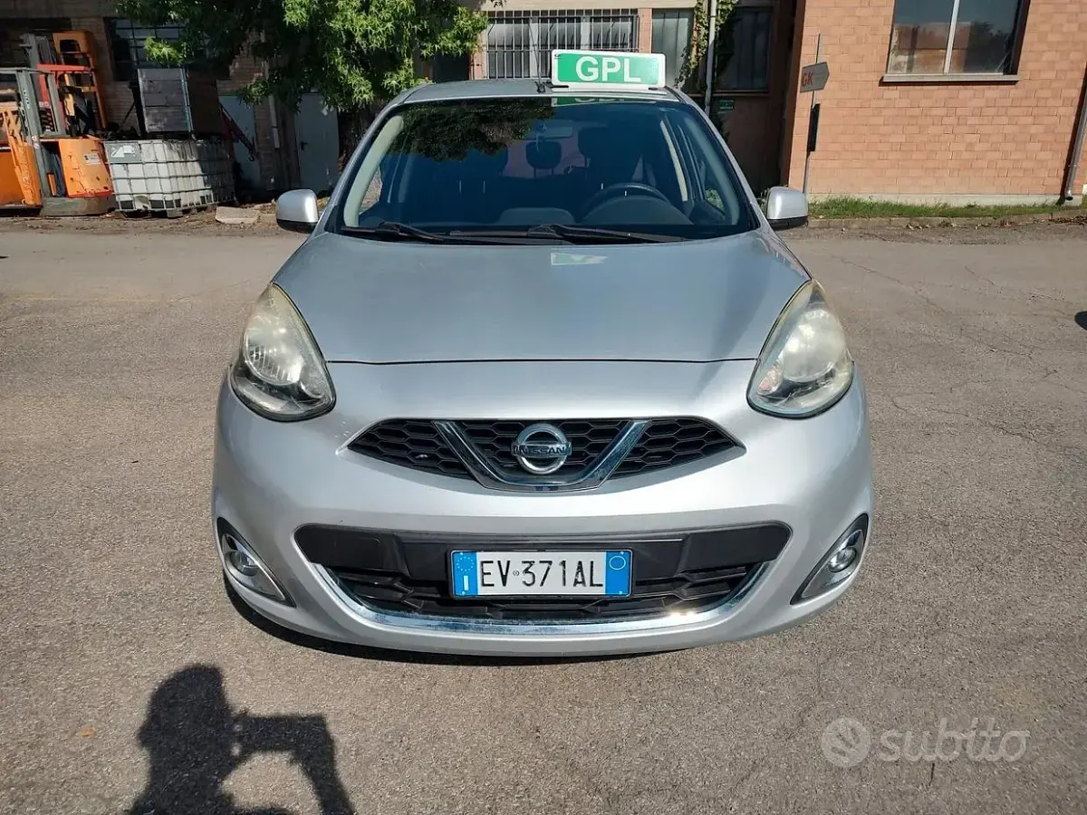 Usata Nissan Micra Acenta 80 CV (58 kW) 2014 Grigio Utilitaria