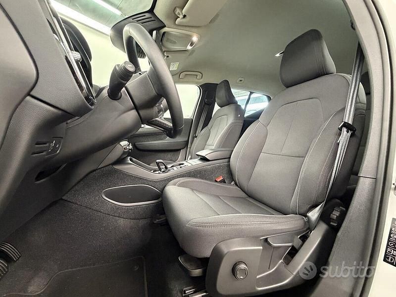 Usata Volvo XC40 Momentum 163 CV (119 kW) 2022 SUV