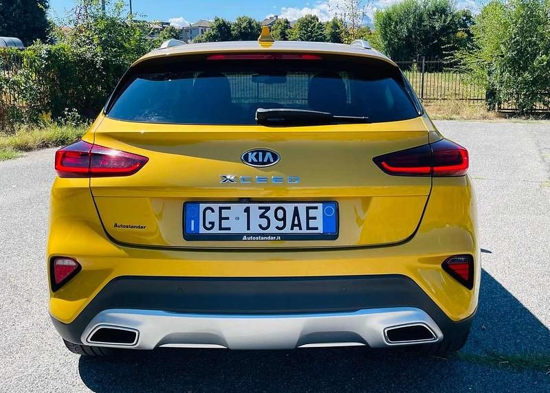 Usata Kia XCeed 160 CV (117 kW) 2021 Oro SUV