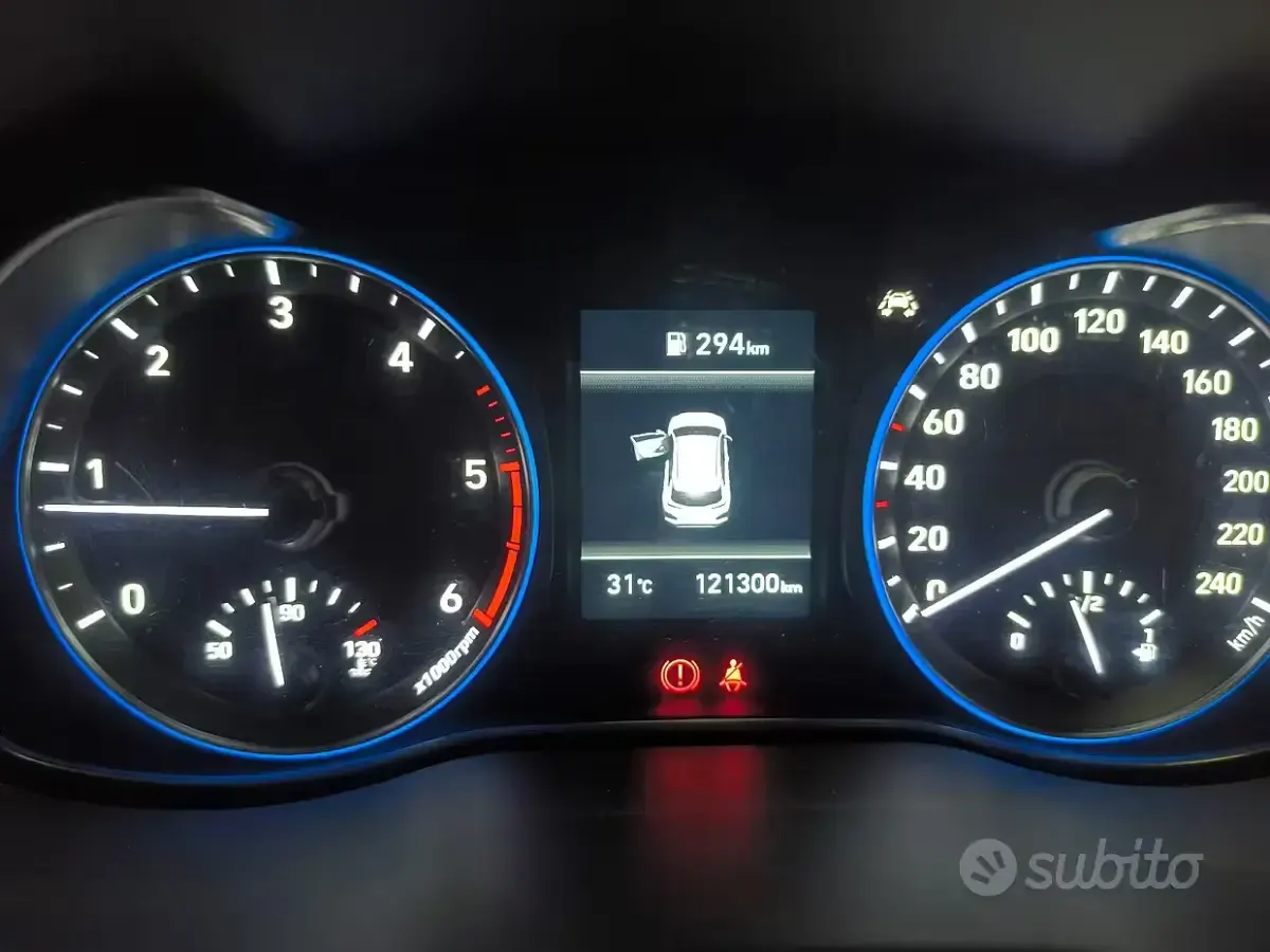 Usata Hyundai Kona 116 CV (85 kW) 2018 Rosso SUV