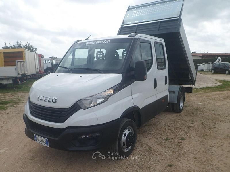 Usata Iveco Daily 160 CV (117 kW) 2022 Bianco Furgone