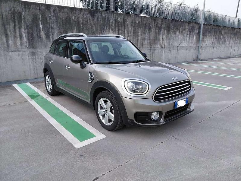 Usata Mini Cooper D Countryman Business 150 CV (110 kW) 2017 Grigio SUV