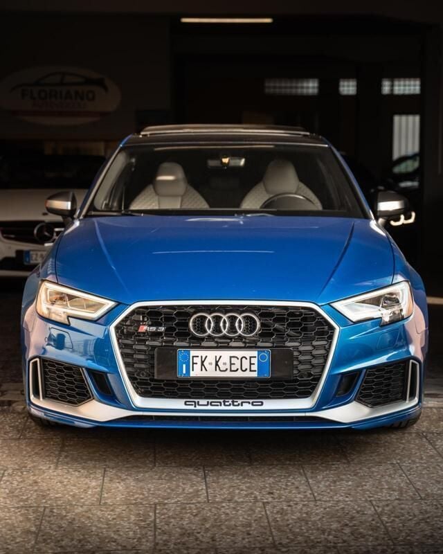 Usata Audi RS3 400 CV (294 kW) 2018 Blu Berlina