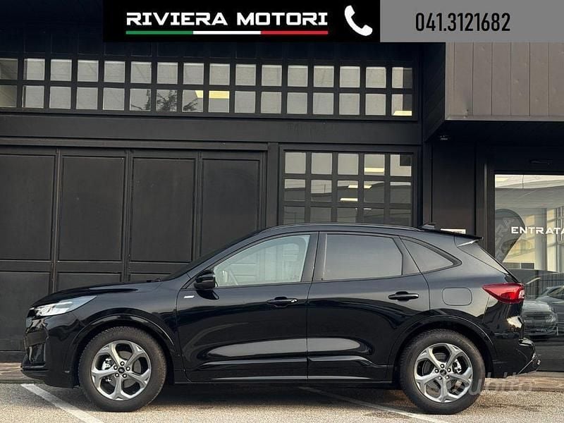 Usata Ford Kuga ST-Line 180 CV (132 kW) 2025 Nero SUV