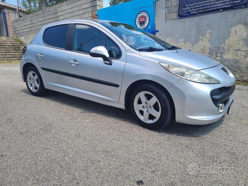 Usata Peugeot 207 68 CV (50 kW) 2009 Grigio Berlina