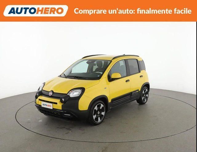 Usata Fiat Panda Cross Cross 69 CV (50 kW) 2025 Giallo Utilitaria