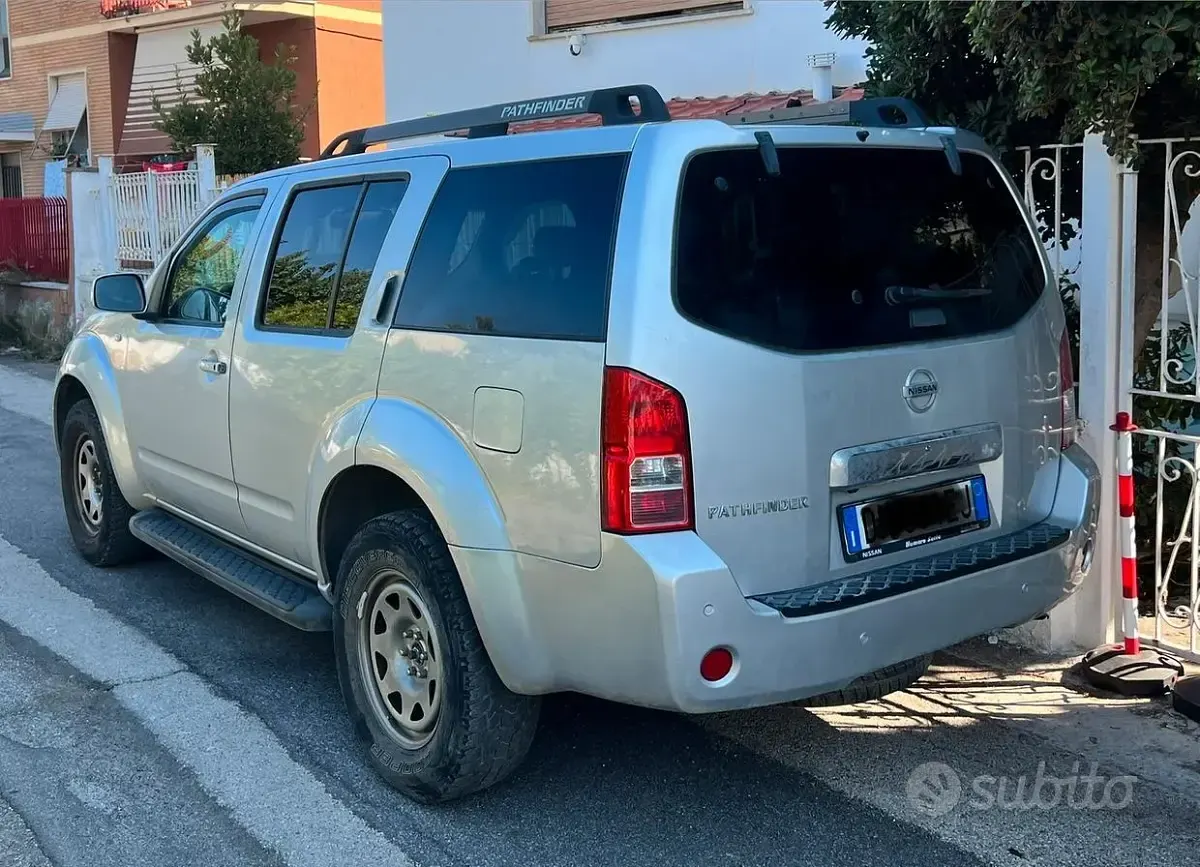 Usata Nissan Pathfinder 171 CV (125 kW) 2007 Grigio SUV