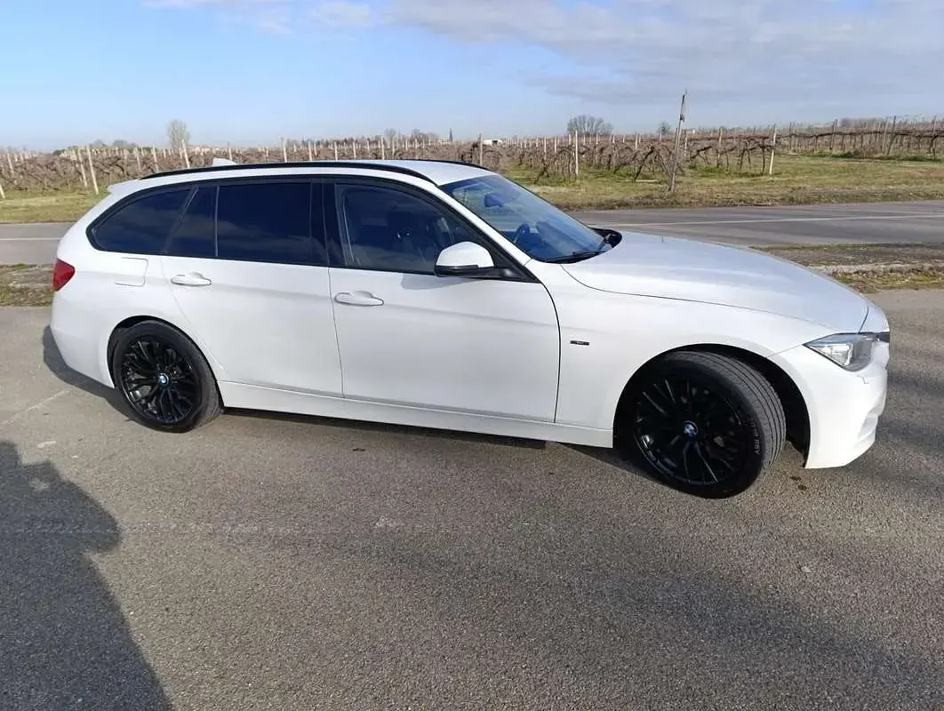 Usata BMW 316 Sport Line 116 CV (85 kW) 2013 Bianco Station wagon