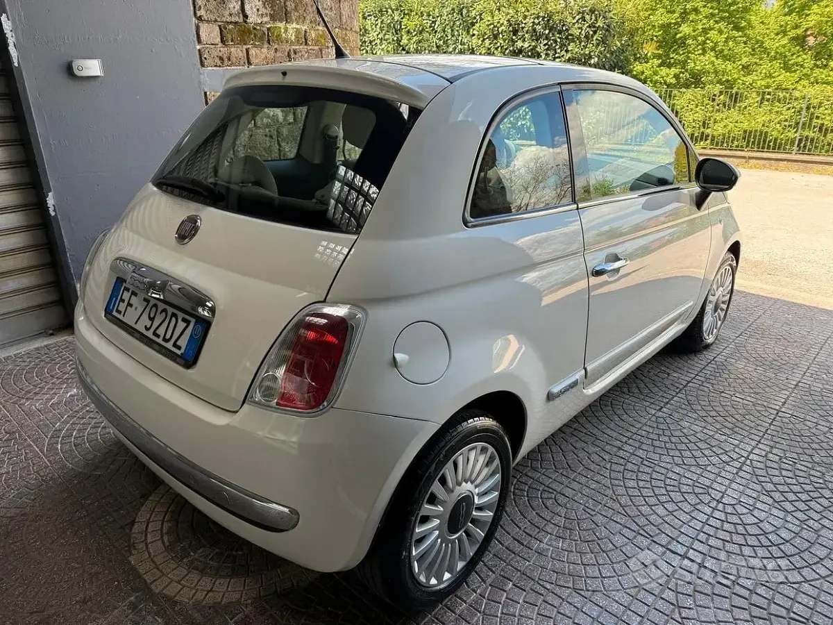 Usata Fiat 500 Lounge 69 CV (50 kW) 2011 Bianco Berlina