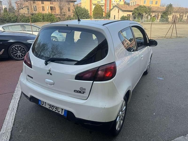 Usata Mitsubishi Colt Invite 75 CV (55 kW) 2009 Other Utilitaria
