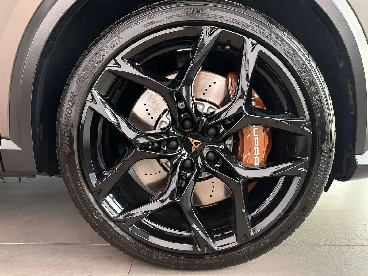 Usata Cupra Formentor VZ 390 CV (286 kW) 2024 Taiga grey opaco SUV