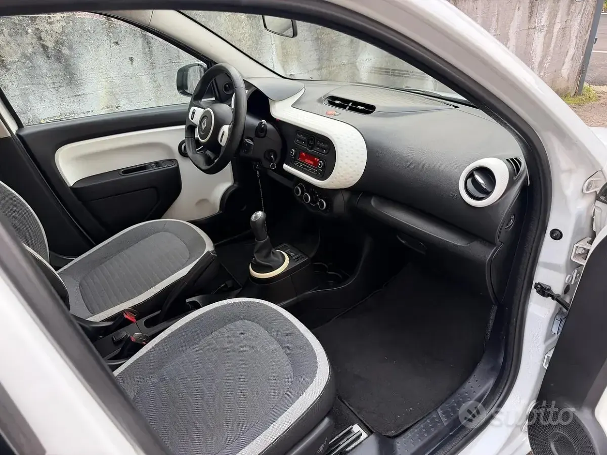 Usata Renault Twingo SE 69 CV (50 kW) 2016 Bianco Utilitaria