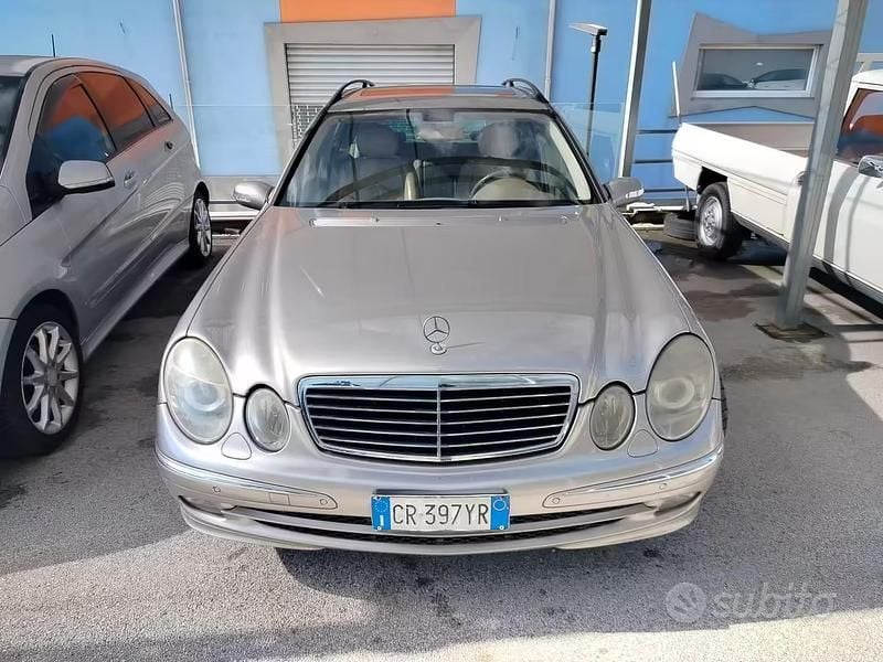 Usata Mercedes E280 Elegance 177 CV (130 kW) 2004 Grigio Station wagon