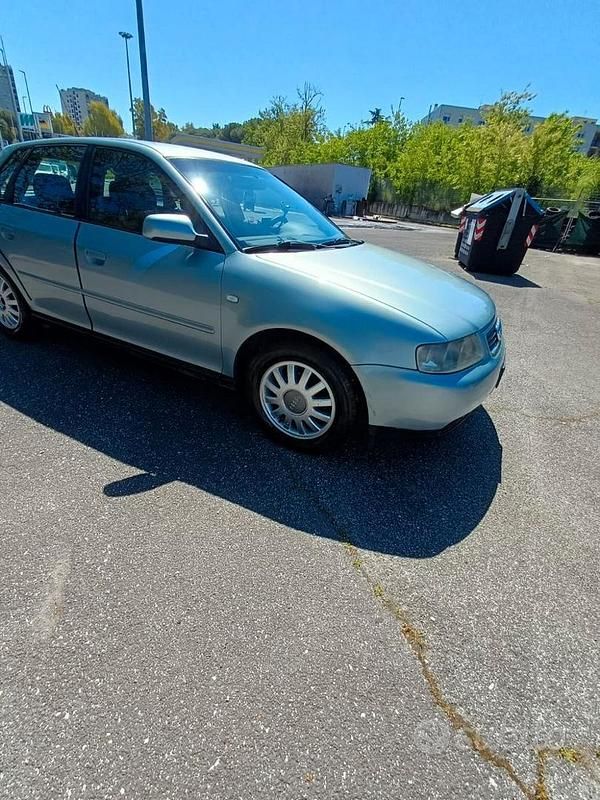 Usata Audi A3 2001 Grigio Utilitaria