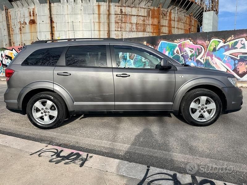 Usata Fiat Freemont 140 CV (102 kW) 2012 Grigio SUV