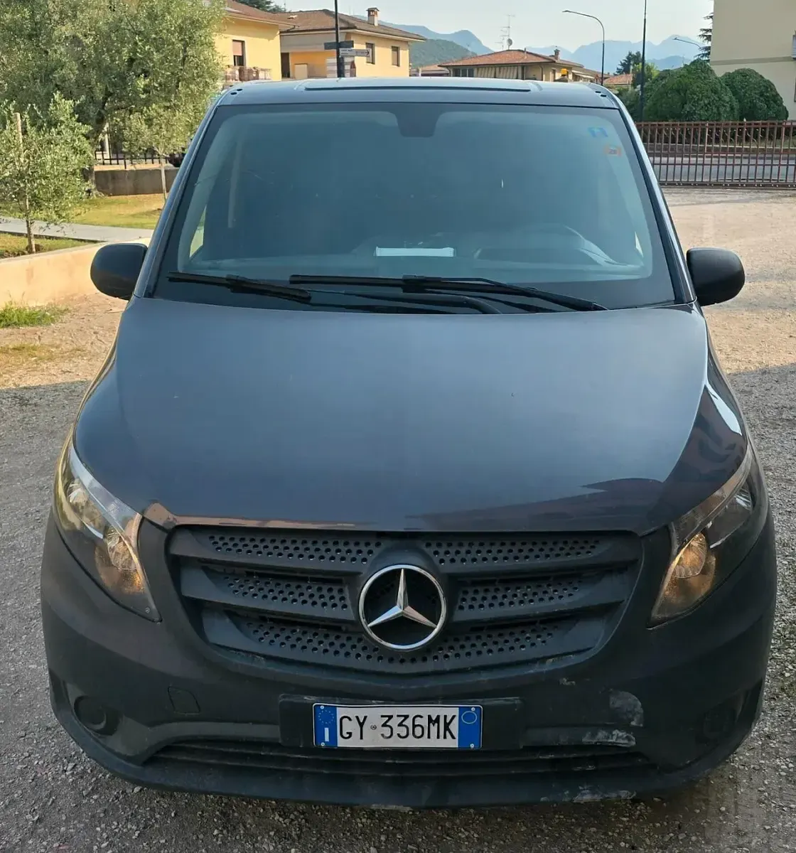 Usata Mercedes Vito 136 CV (100 kW) 2017 Grigio Furgone
