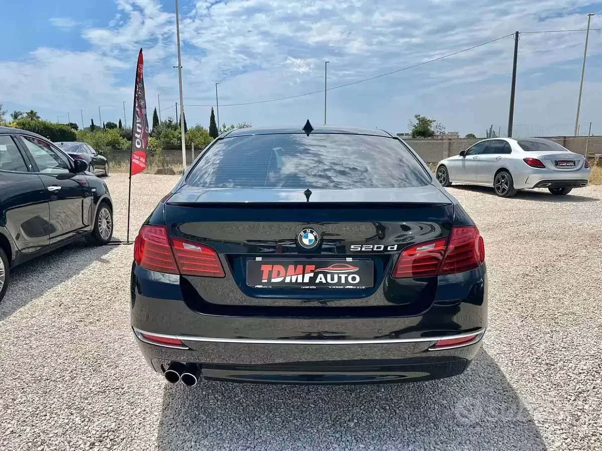 Usata BMW 520 Luxury Line 184 CV (135 kW) 2014 Nero Berlina