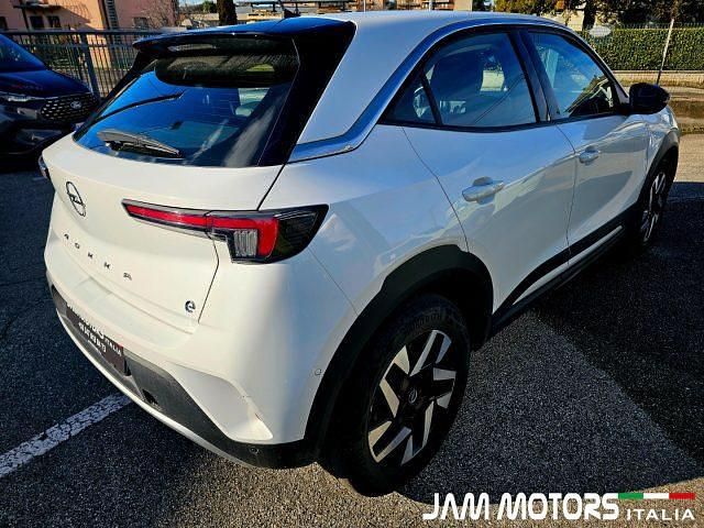 Usata Opel Mokka-e Elegance 100 kW (136 CV) 2022 Bianco pastello SUV