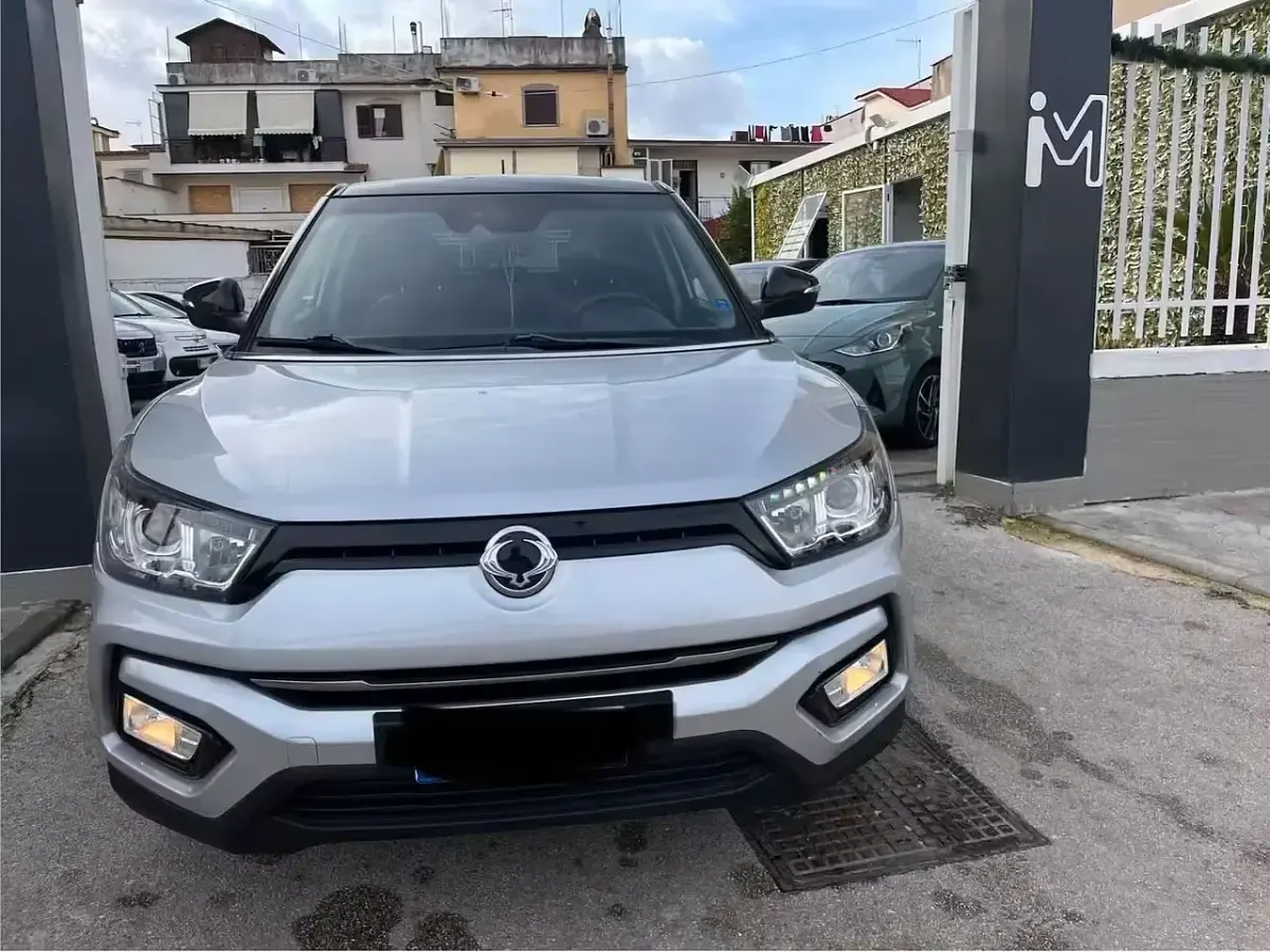Usata SsangYong Tivoli 127 CV (93 kW) 2019 Argento SUV