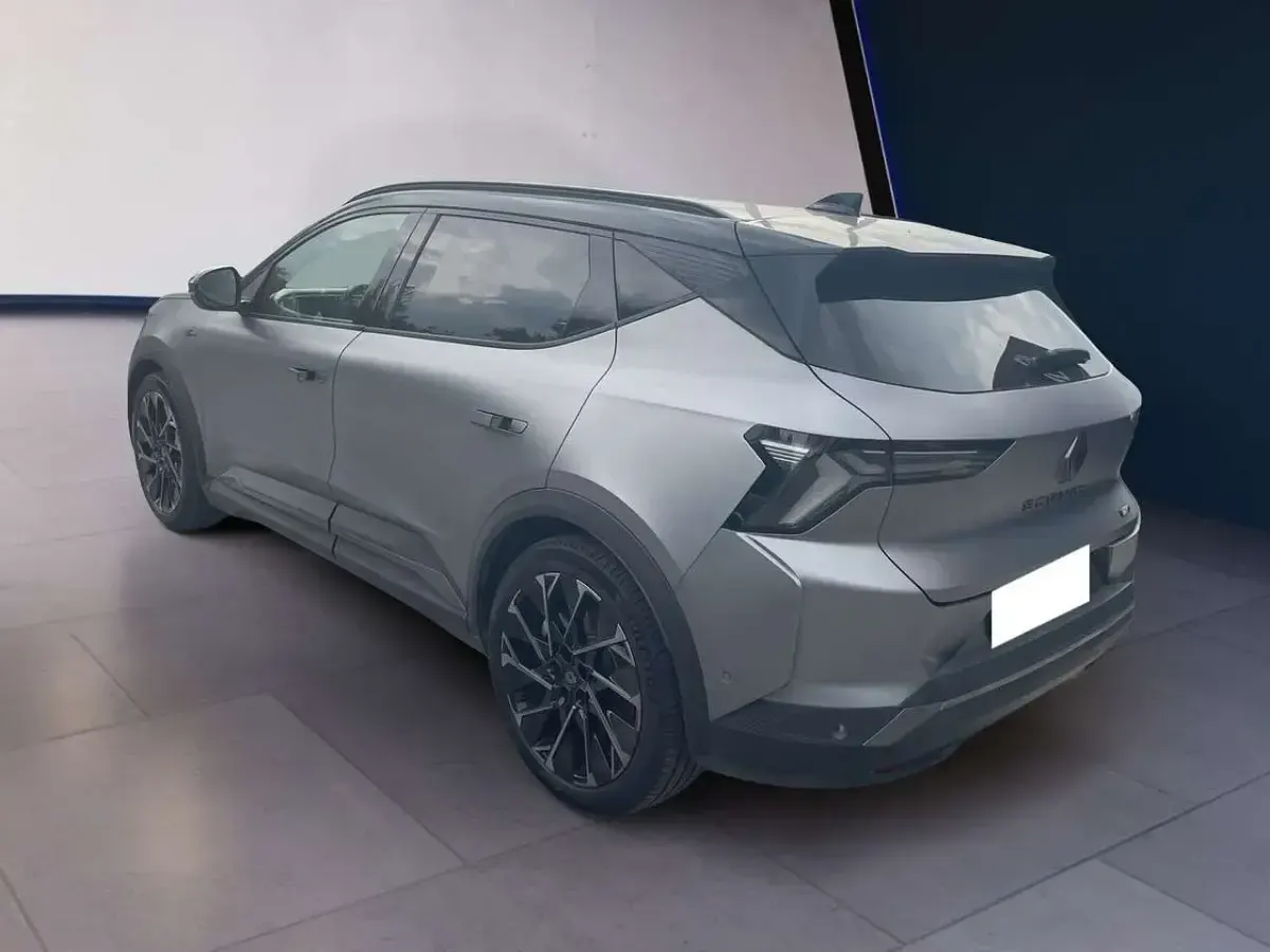 Usata Renault Scenic E-Tech Esprit Alpine 55 kW (75 CV) 2024 Grigio SUV