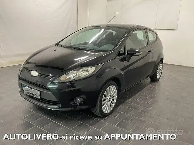 Usata Ford Fiesta 60 CV (44 kW) 2010 Nero Utilitaria