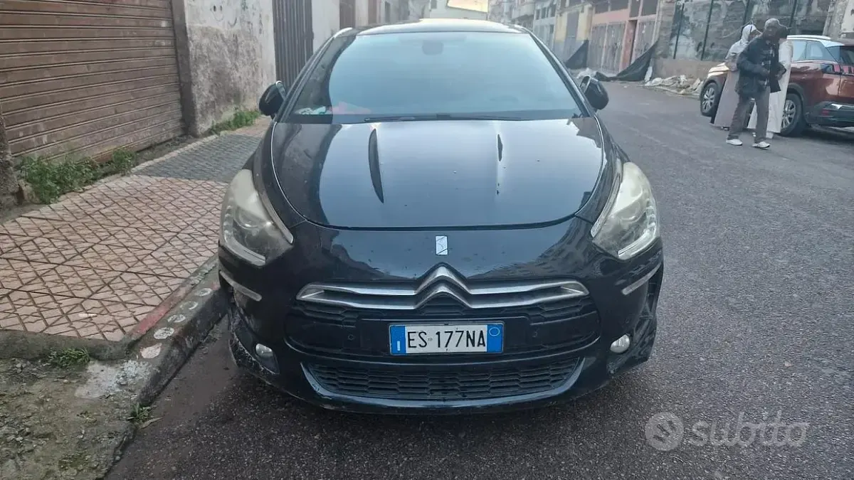 Usata Citroën DS5 163 CV (119 kW) 2013 Nero Utilitaria