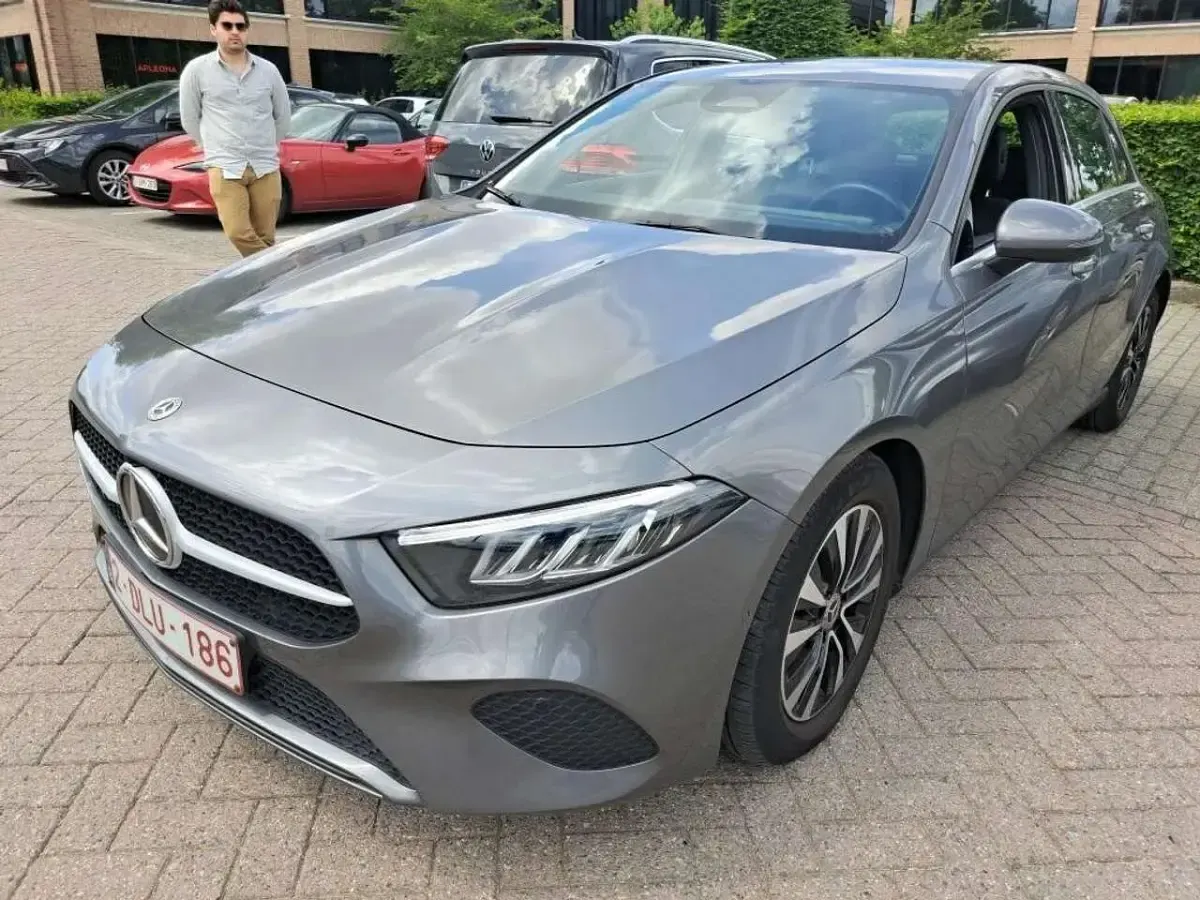 Usata Mercedes A180 Business 116 CV (85 kW) 2023 Grigio Berlina