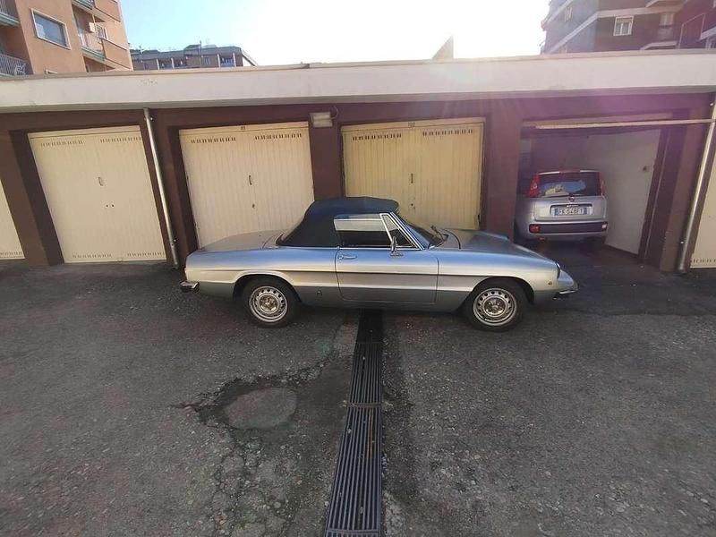 Usata Alfa Romeo Spider Veloce 104 CV (76 kW) 1981 Grigio Cabrio