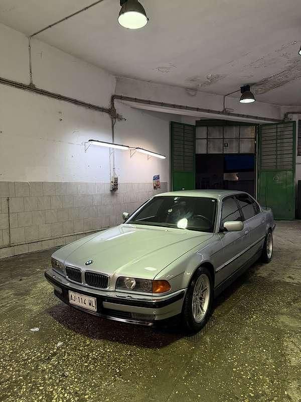 Usata BMW 750 326 CV (239 kW) 1995 Argento Berlina