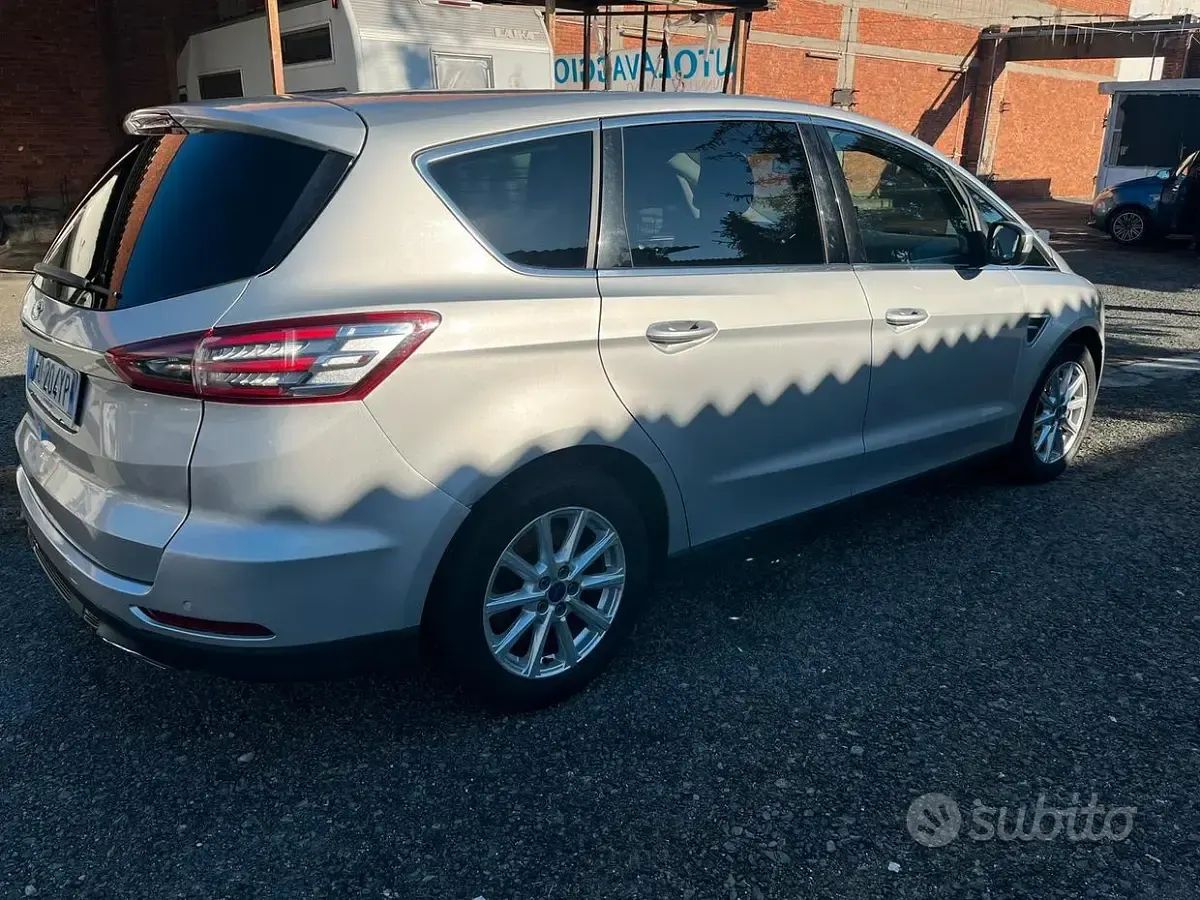 Usata Ford S-MAX S 179 CV (131 kW) 2016 Monovolume