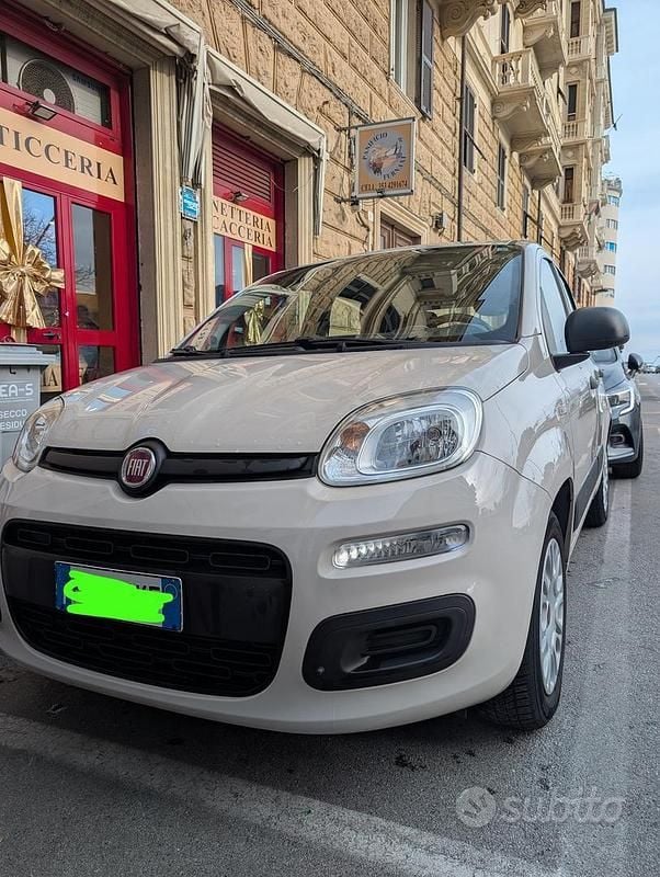 Usata 2016 Fiat Panda Easy Due volumi | 6300 € (Ottimo prezzo) - Immagine 1/4