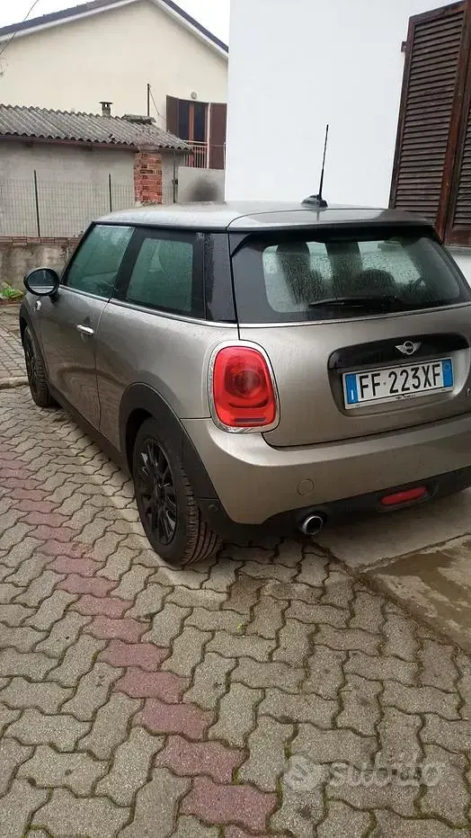 Usata Mini Cooper D 116 CV (85 kW) 2017 Utilitaria