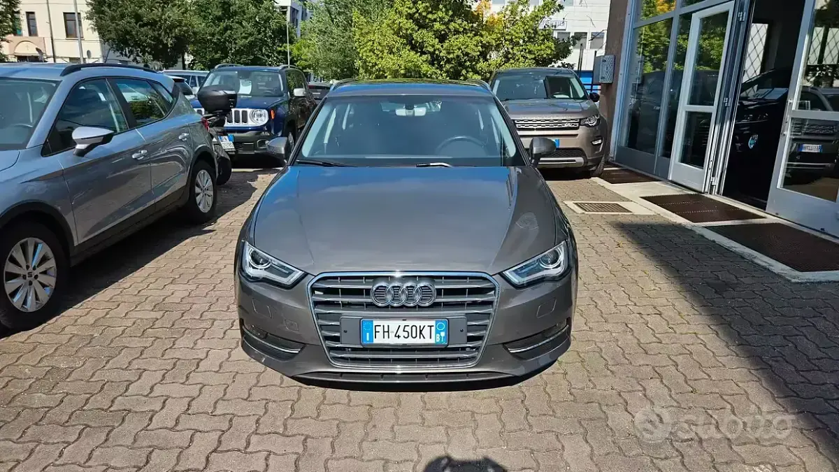 Usata Audi A3 Business 110 CV (80 kW) 2016 Marrone Berlina