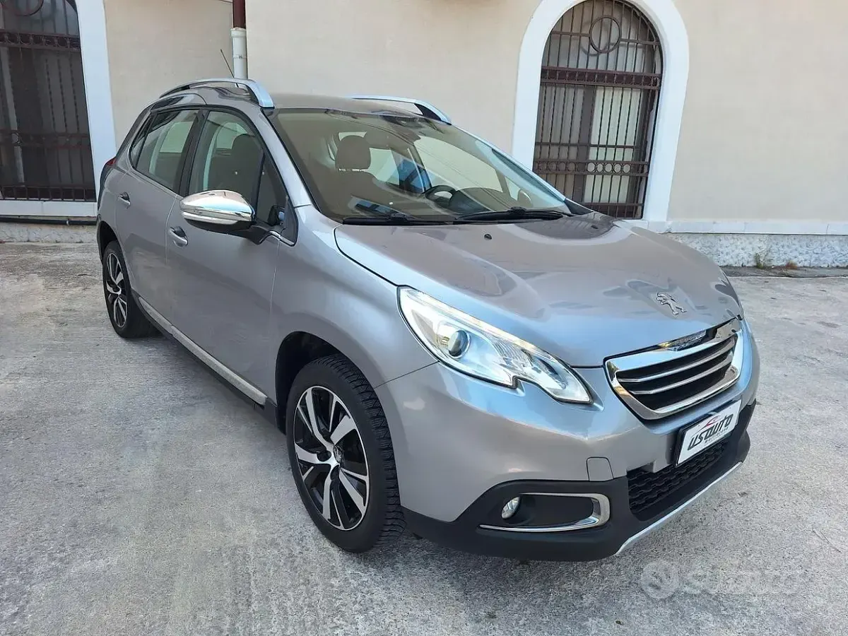 Usata Peugeot 2008 Allure 120 CV (88 kW) 2015 Grigio SUV