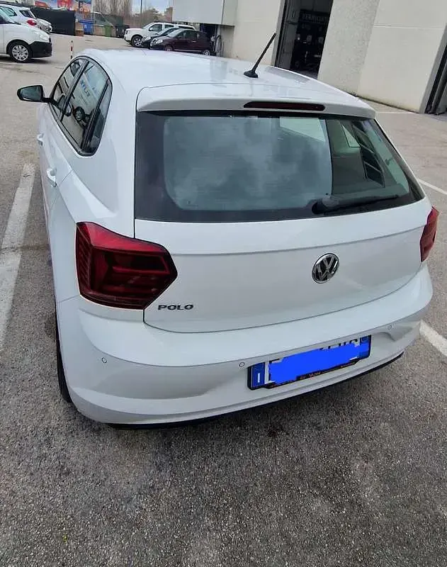 Usata VW Polo Comfortline 80 CV (58 kW) 2019 Bianco Utilitaria