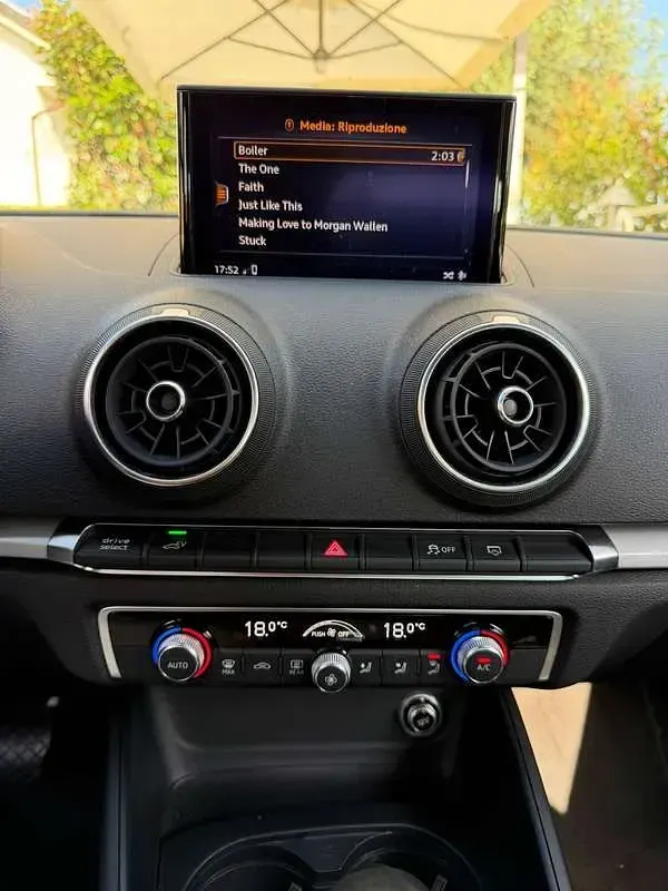 Usata Audi e-tron 150 kW (204 CV) 2018 Grigio SUV