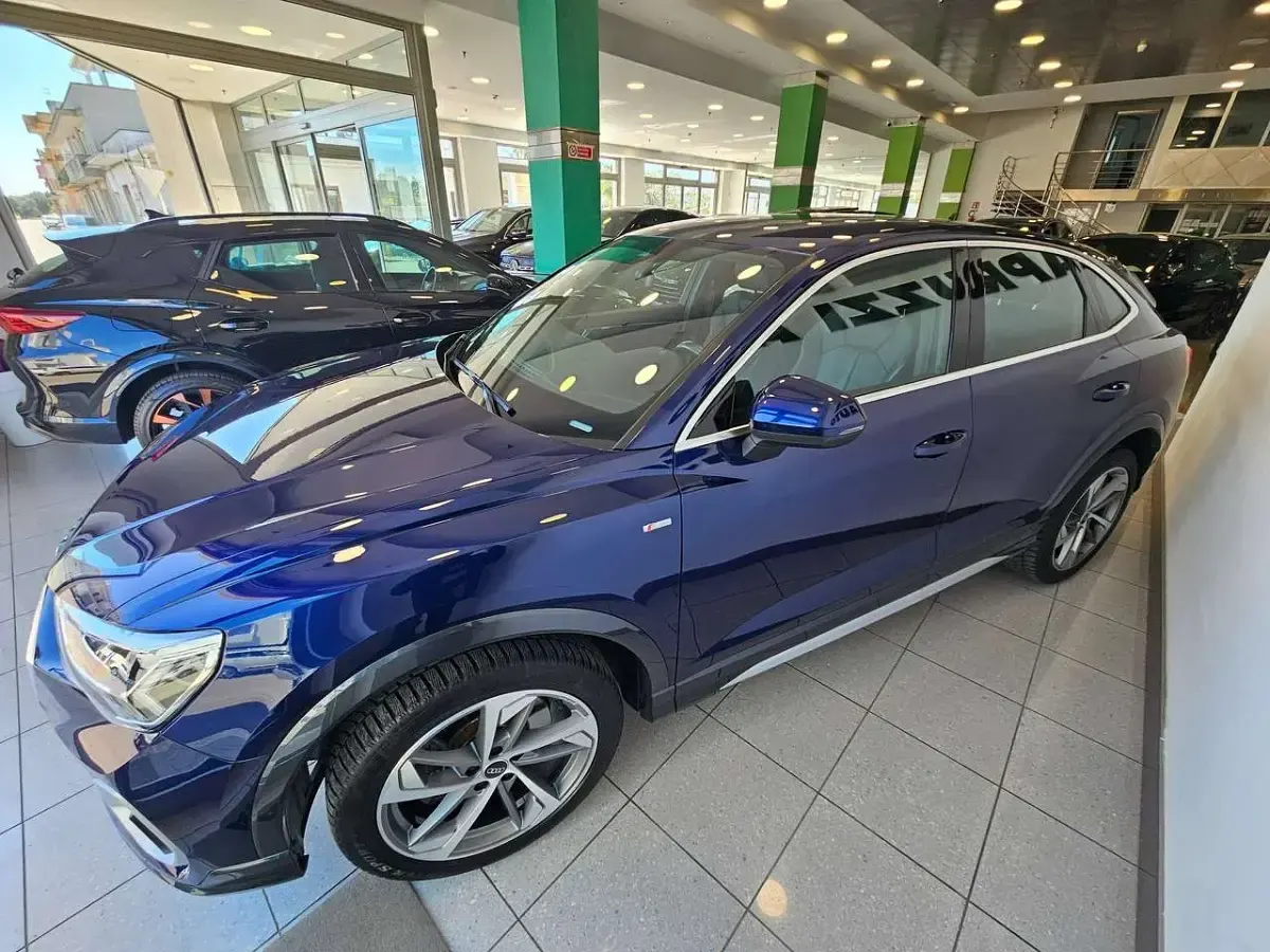 Usata Audi Q3 Sportback S-Line 200 CV (147 kW) 2022 Blu/azzurro SUV