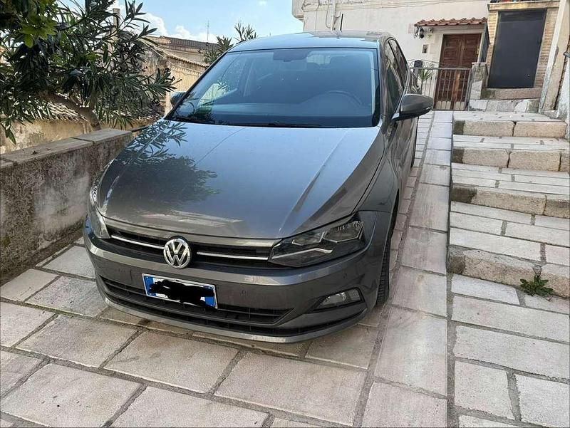 Usata VW Polo Comfortline 95 CV (69 kW) 2018 Bronzo Utilitaria