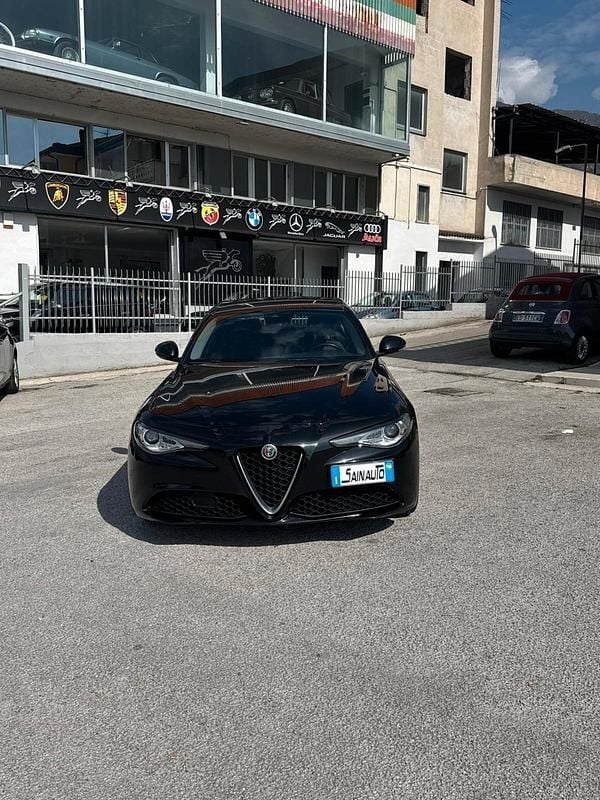 Usata Alfa Romeo Giulia 160 CV (117 kW) 2019 Nero Berlina